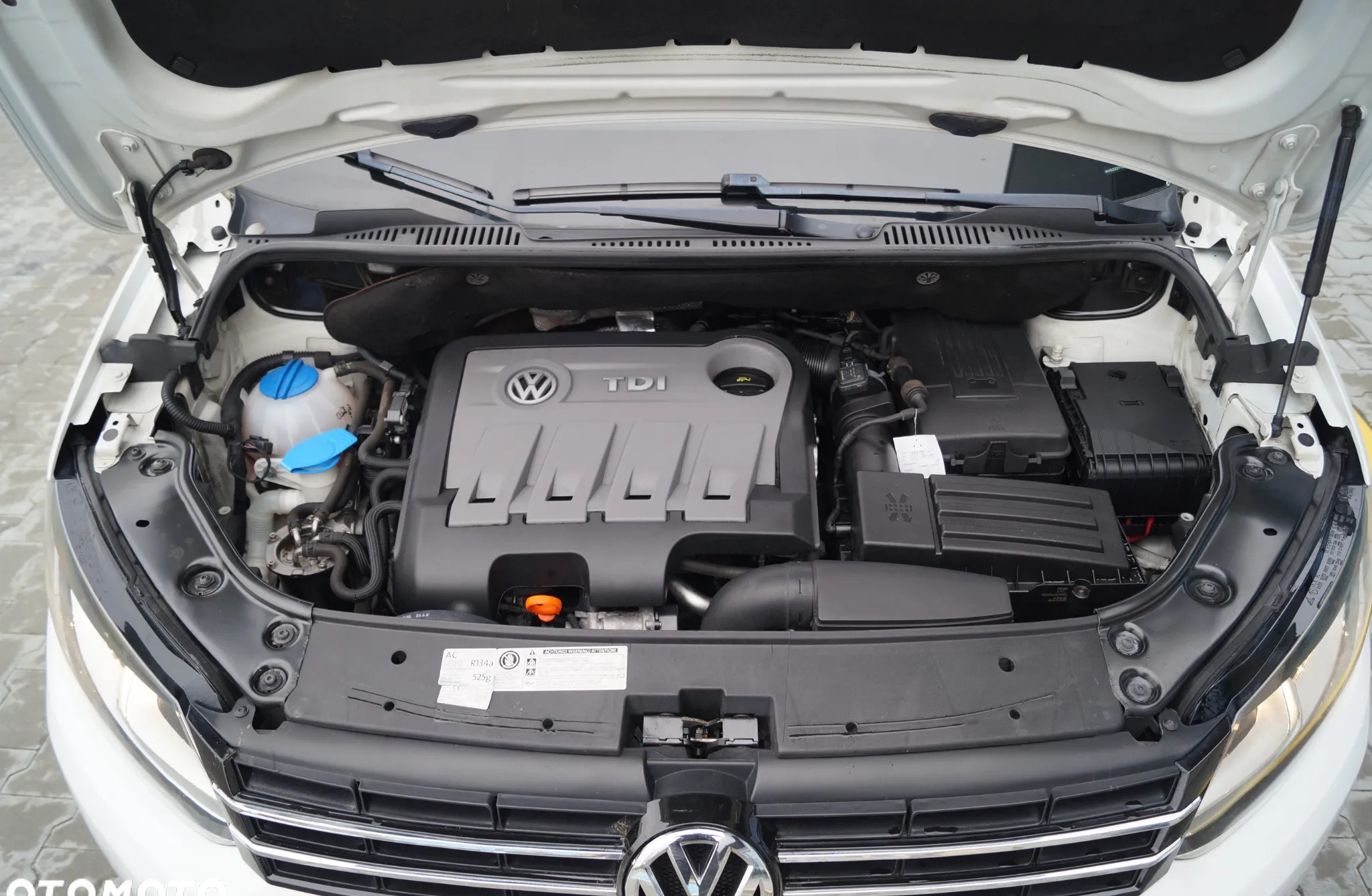 Volkswagen Touran cena 28400 przebieg: 239000, rok produkcji 2012 z Myślibórz małe 742